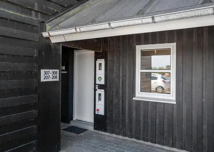 Lejl, 207 St,
